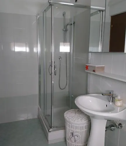 Gasthuis La Divina La Spezia